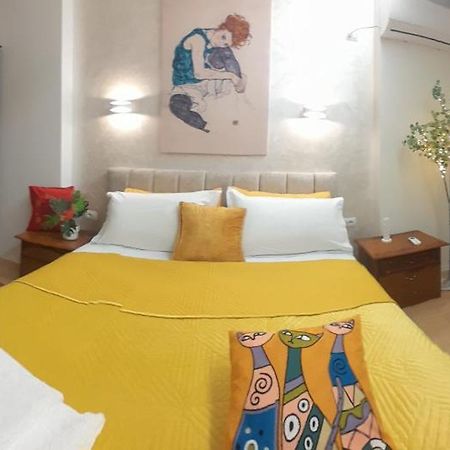 Bani'S Cozy Lovely Apt Tirana Esterno foto